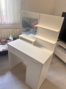 Photo de galerie - Meuble coiffeuse 