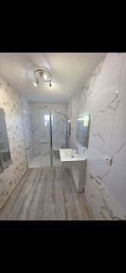 Photo de galerie - Salle d'eau pmr