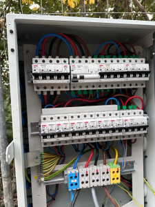 Photo de galerie - Câblage tableau électrique 