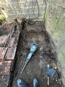 Photo de galerie - Démolition petite dalle légère après 