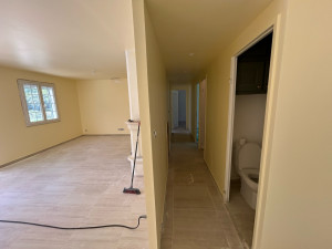 Photo de galerie - Pose du carrelage et d’une cloison de séparation et doublage Placo, bandes ponçage et peintures
