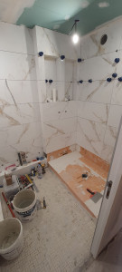 Photo de galerie - Création de niche dans la salle de bain 