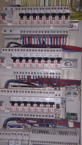 Photo de galerie -  MISE AUX NORMES DE L'INSTALLATION ÉLECTRIQUE EN 2025 d’un Tableau Électrique