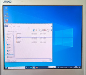 Photo de galerie - Windows 10 sur un écran vieux de plus de 20 ans...
