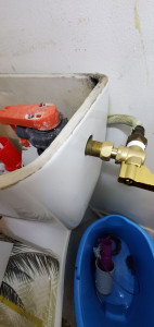 Photo de galerie - Changement du robinet ainsi que la chasse d'eau. 
