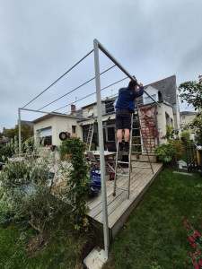Photo de galerie - Création et pose d’une pergola pour un client 