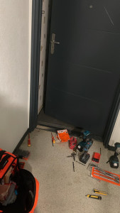 Photo de galerie - Ouverture porte fermée à clé