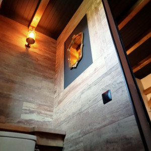 Photo de galerie - Conception et mise en œuvre de faïences décoratives 