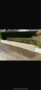 Photo de galerie - Réalisation : muret en parpaing accompagné d’un enduit ,plus une pose de couvertine !