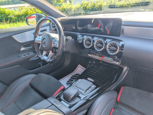 Photo de galerie - Intérieur tout beau tout propre d'une magnifique mercedes classe A AMG 