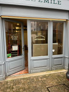 Photo de galerie - Bandeau led du krousty sabaidi à Bayonne 