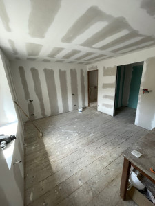 Photo de galerie - Doublage périphérique + plafond + bande à joint 