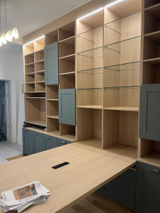 Photo de galerie - Pose d’un bureau 