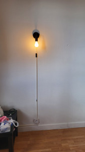 Photo de galerie - Petits travaux d'électricité: installation et

remplacement de luminaires, interrupteurs et prises électriques, raccordement d'éclairages, pose de câbles et goulottes, remplacement d'appareillages électriques, installation de détecteurs et petits équipeme