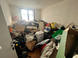 Photo de galerie - Débarrassage d’une chambre remplie d’encombrants 
