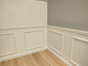 Photo de galerie - Réalisation de sous bassement avec finition et peinture 