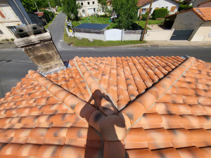 Photo de galerie - Pose de couverture avec ces finitions arretier et faîtage 