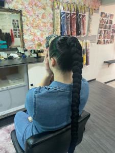 Photo de galerie - Chignon en natte 