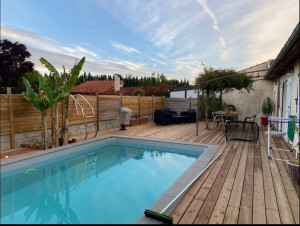 Photo de galerie - Piscine et terrasse 