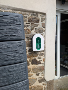 Photo de galerie - Installation borne IRVE pour véhicule électrique