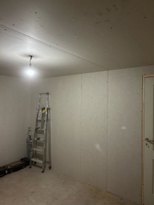 Photo de galerie - Plaquage d’une chambre 