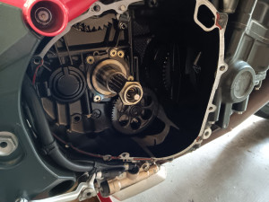 Photo de galerie - Démontage embrayage MV AGUSTA 