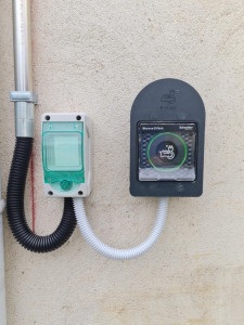 Photo de galerie - Pose d'une prise renforcée pour véhicule électrique
