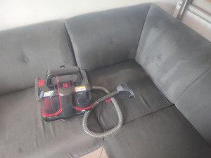 Photo de galerie - Nettoyage d'un canapé tissu au laveur extracteur d'eau 