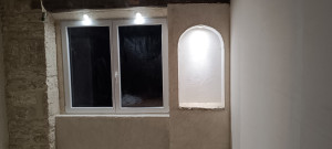 Photo de galerie - Réalisation d'une niche placo, pose de spot avec une finition enduit