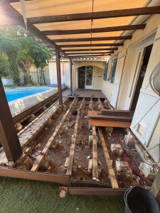 Photo de galerie - Dépose ancienne terrasse composite 22m2