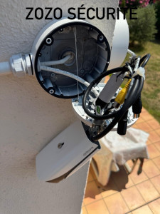 Photo de galerie - Installation d’un système de vidéosurveillance intelligent dans une zone industrielle près de Montpellier, France 