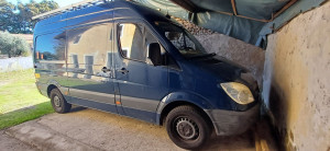 Photo de galerie - Je suis équipé d'un fourgon L2H2 9m3 avec hayon hydraulique et équipé d'un diable et plateau à roulettes.