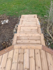 Photo de galerie - Terrasse bois avec escalier