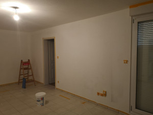 Photo de galerie - Remise à neuf d'un appartement.
Peinture, pose de parquet.

