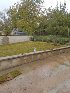 Photo de galerie - Préparation du sol et pose de rouleau de gazon ✨