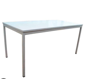 Photo de galerie - Table (usage domestique)