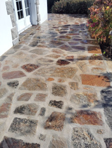 Photo de galerie - Fin de chantier terrasse pierre plate