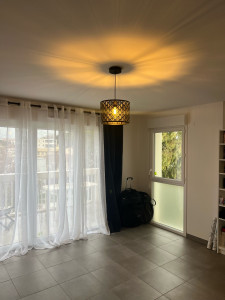 Photo de galerie - Installation de lustres plafond