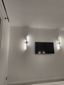 Photo de galerie - Création d'alimentation électrique pour luminaires, pose de la t.v, réfection totale du placo et peinture 
