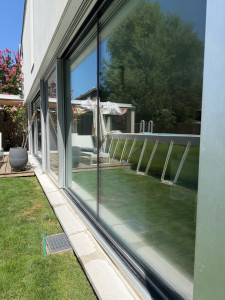 Photo de galerie - Nettoyeur de vitres