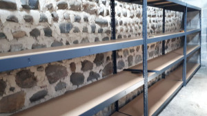 Photo de galerie - Installation d'étagères industrielles
