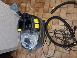 Photo de galerie - Pour  tout vos nettoyage de canapé de tapis je répond présent 
