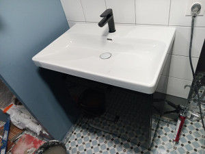 Photo de galerie - Remplacement d'un lavabo classique Pas un meuble vasque 
