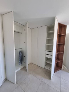 Photo de galerie - Conception fabrication et pose d'un dressing 