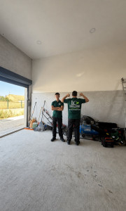 Photo de galerie - ? Une équipe motivée, du matériel professionnel et un travail soigné. Faites confiance à LC Green & Wash pour l’entretien de vos extérieurs !