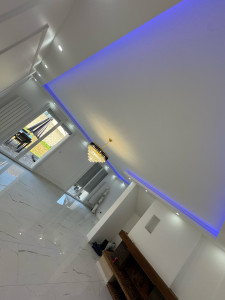Photo de galerie - Pose Faux plafond avec LED et spot