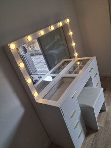 Photo de galerie - Coiffeuse 