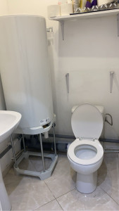 Photo de galerie - Rénovation des toilettes + lavabo et un chauffe eau 