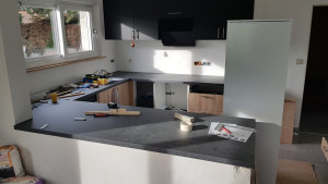 Photo de galerie - Conception et pose d'une cuisine aménagée.