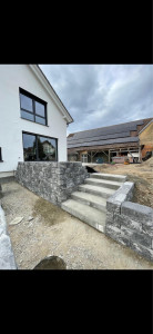 Photo de galerie - Pose de pierres pour un muret